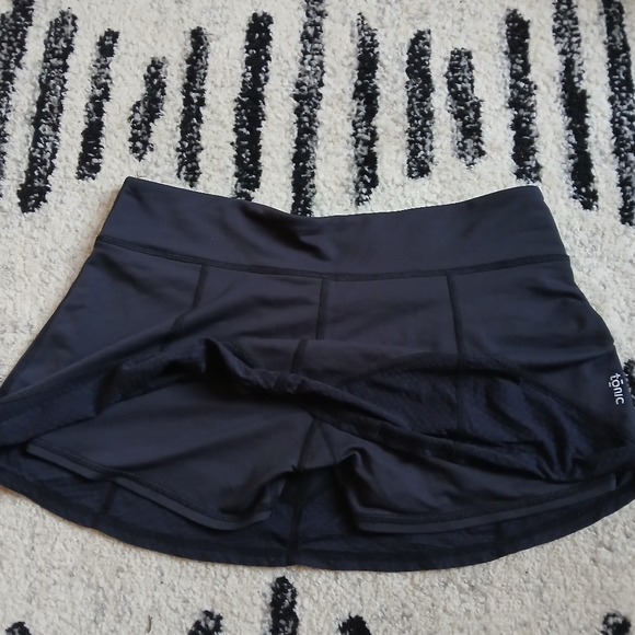 Tonic active mini skort - Picture 3 of 3